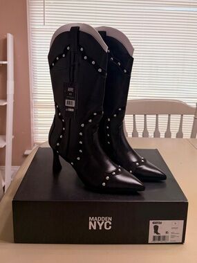 New in Box Madden NYC Black Logo Shoe Box